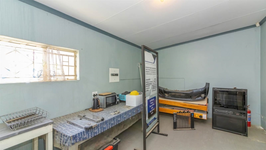 To Let  Bedroom Property for Rent in Kroonstad Industrial Free State
